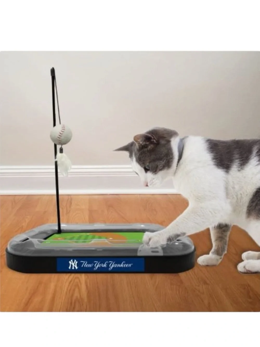 Pets First MLB New York Yankees 5-in-1 Cat Scratcher Toy (NIB)